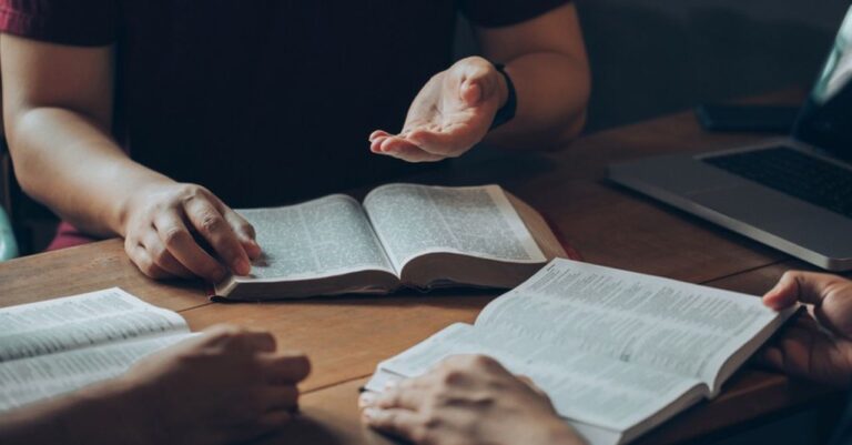 fellowship bible study table people group acts 2-42