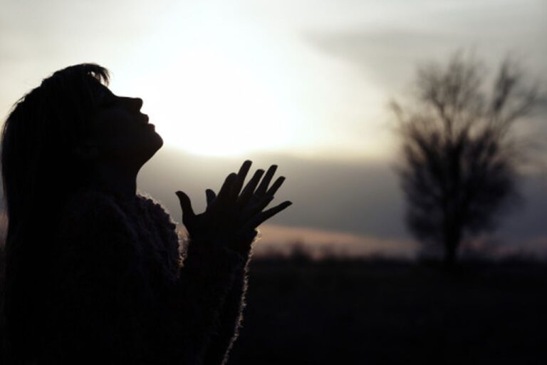woman hands raised1a